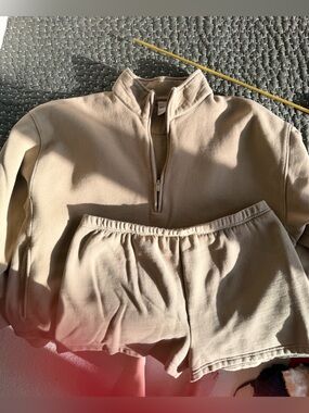 Aritzia Light Khaki Green Half-Zip Sweatshirt & Elastic Waist Shorts Set